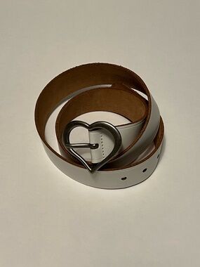 Y2K white leather belt with silver heart shaped buckle